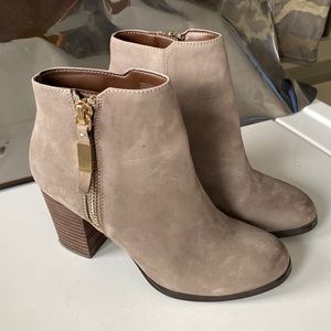 Aldo Taupe Gray Ankle Bootie Boot 8 M